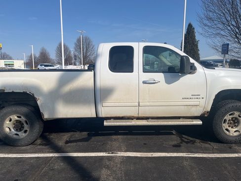 Used 2009 GMC Sierra 2500 W/T image 3