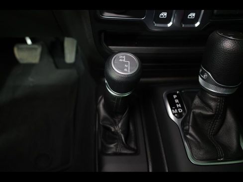 Used 2022 Jeep Wrangler Willys image 23