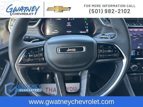 Used 2022 Jeep Grand Cherokee Overland AWD/4WD image 16
