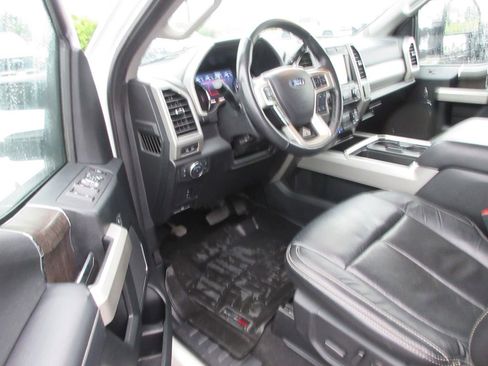 Used 2020 Ford F250 Lariat w/ Chrome Package AWD/4WD image 17