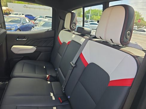 Used 2024 GMC Canyon AT4X image 12