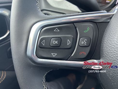 Used 2025 Jeep Wrangler Unlimited Sahara w/ Safety Group image 31