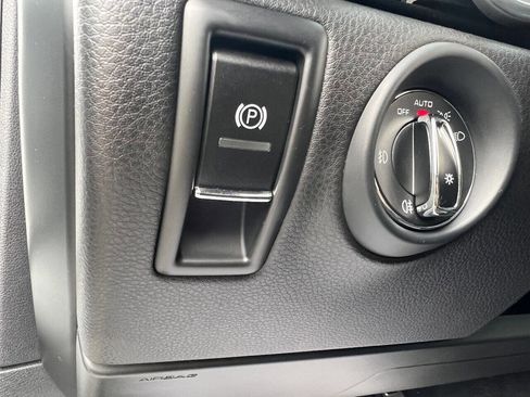 Used 2014 Porsche Cayenne S image 40