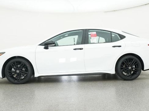 New 2026 Toyota Camry Hybrid image 31