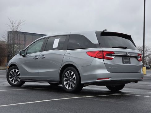 Certified 2024 Honda Odyssey EX-L image 16
