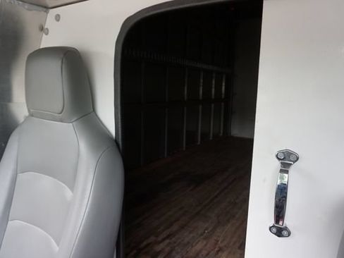 Certified 2024 Ford E-350 and Econoline 350 Super Duty w/ Power Windows & Locks Group RWD image 23