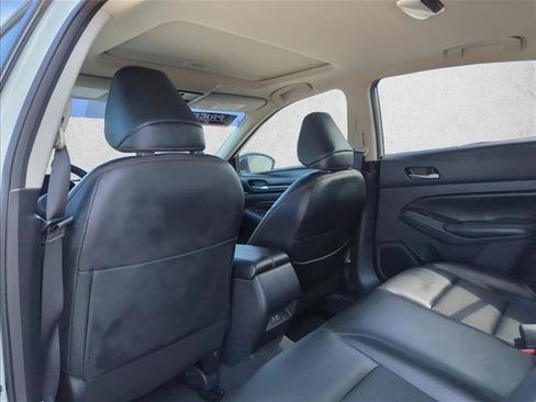 Used 2022 Nissan Altima 2.5 SR w/ Midnight Edition Package FWD image 14