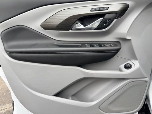 Certified 2023 GMC Terrain SLT w/ LPO, Floor Liner Package image 19