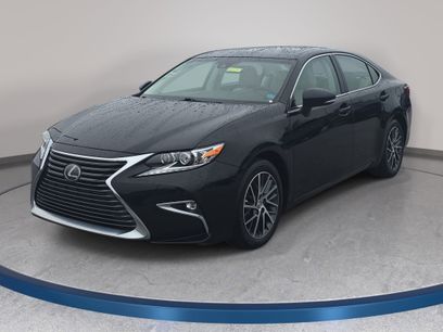 Used 2017 Lexus ES 350 w/ Luxury Package