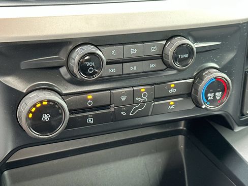 Used 2023 Ford F250 XLT w/ FX4 Off-Road Package AWD/4WD image 18