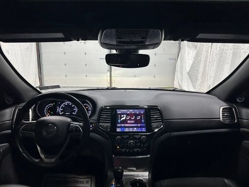Used 2020 Jeep Grand Cherokee Altitude AWD/4WD image 39