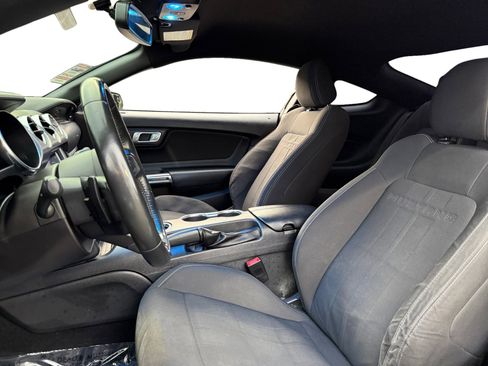 Used 2020 Ford Mustang GT image 9