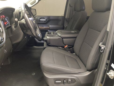 Used 2022 Chevrolet Silverado 1500 LT AWD/4WD image 17