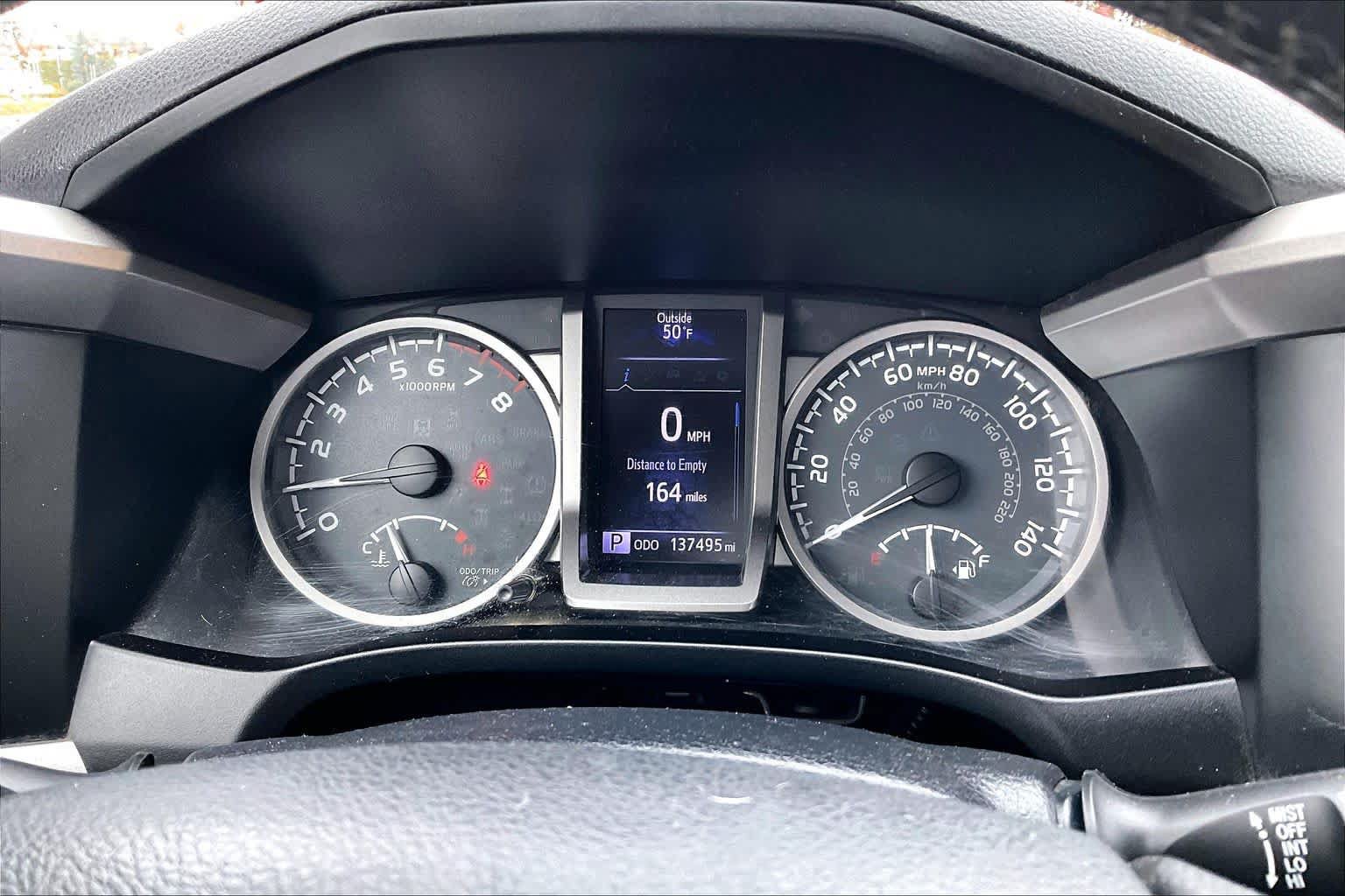 Used 2018 Toyota Tacoma SR5 AWD/4WD image 26