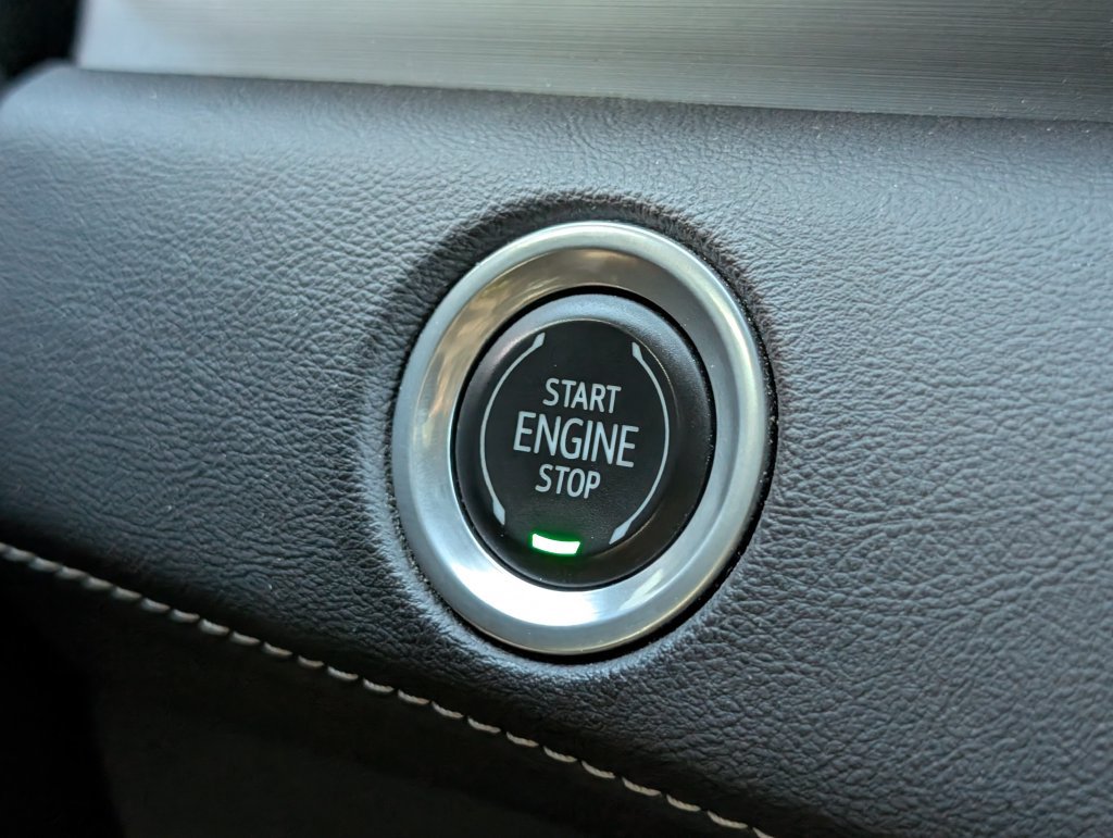 Used 2022 Cadillac Escalade ESV Sport w/ Touring Package AWD/4WD image 31