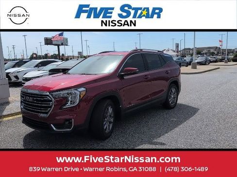 Used 2024 GMC Terrain SLT image 24