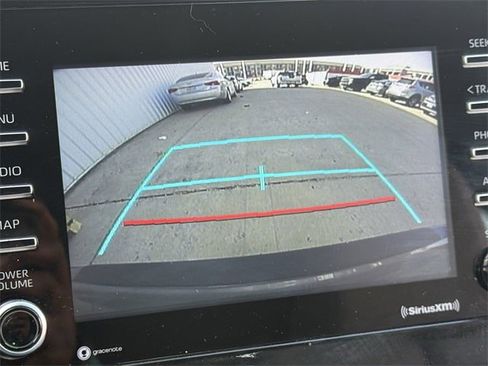 Used 2023 Toyota Camry SE image 17