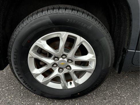 Used 2020 Chevrolet Traverse LT FWD image 27