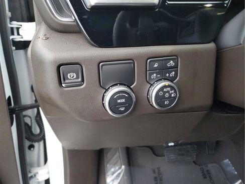 Used 2025 GMC Sierra 1500 SLT w/ SLT Premium Package image 30