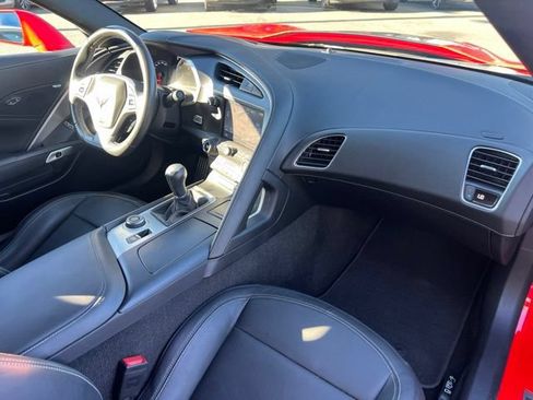 Used 2017 Chevrolet Corvette Stingray Coupe w/ Carbon Flash Badge Package RWD image 17