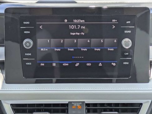 New 2026 Volkswagen Taos SE FWD image 18