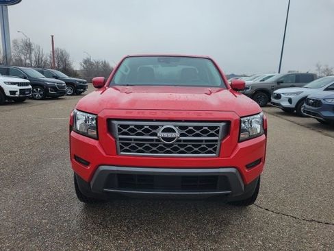 Used 2024 Nissan Frontier SV image 18