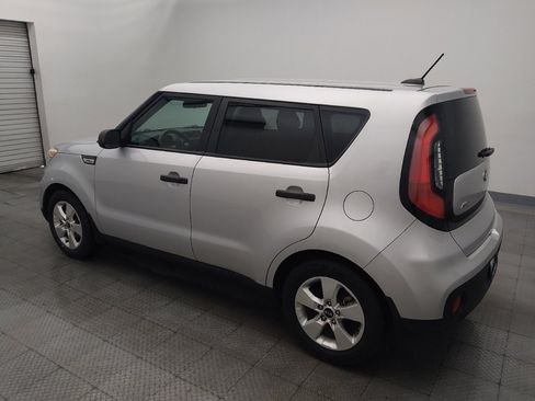 Used 2018 Kia Soul FWD image 3
