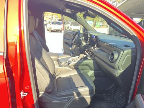 Used 2026 Chevrolet Colorado Trail Boss image 28