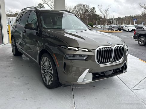 New 2026 BMW X7 xDrive40i w/ Premium Package image 6