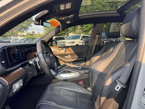 Used 2024 Mercedes-Benz GLS 580 4MATIC image 16