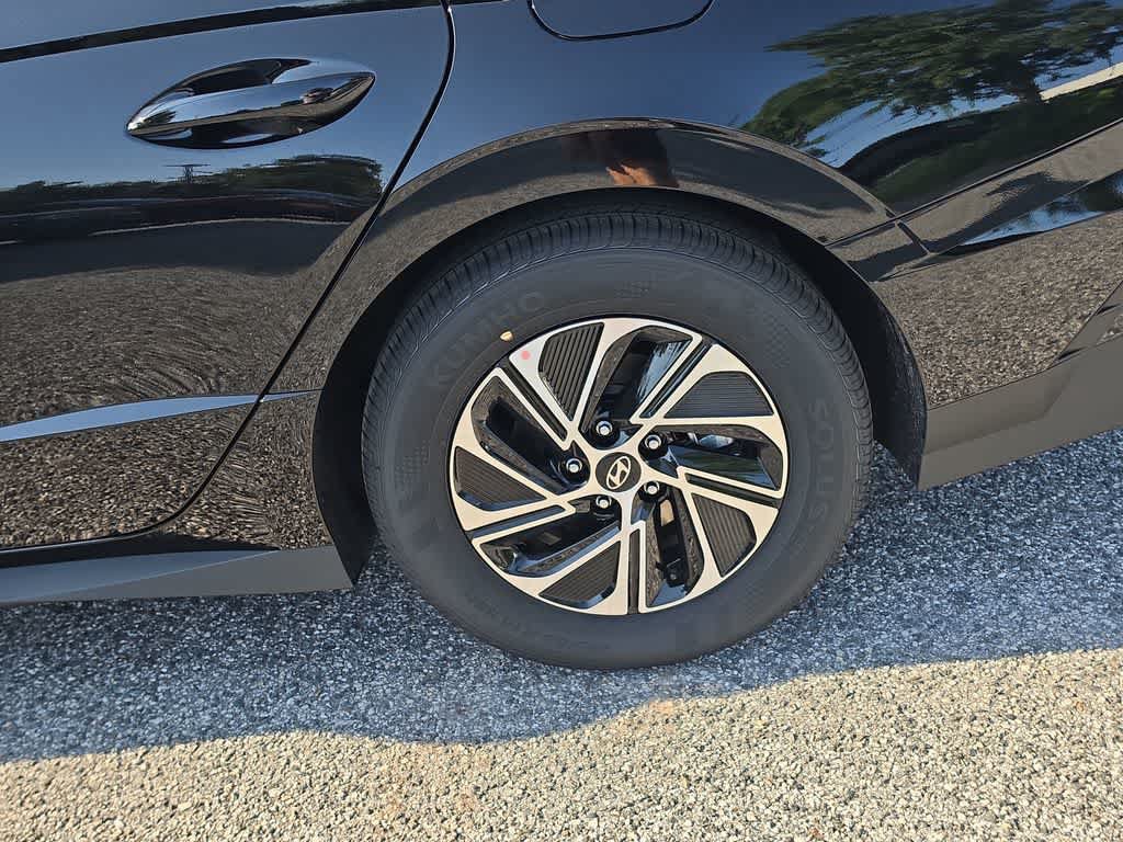New 2026 Hyundai Sonata Blue FWD image 14