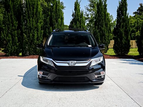 Used 2019 Honda Odyssey Elite image 3