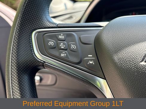 Used 2025 Chevrolet Malibu LT FWD image 11