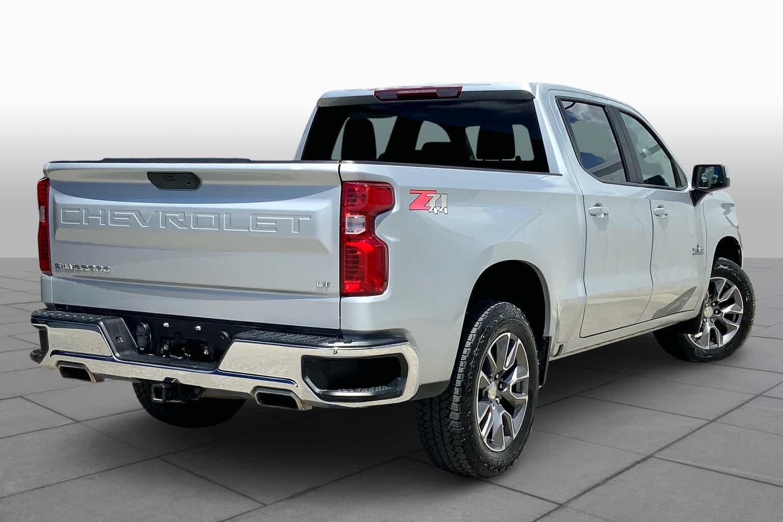 Used 2019 Chevrolet Silverado 1500 LT w/ Texas Edition AWD/4WD image 12