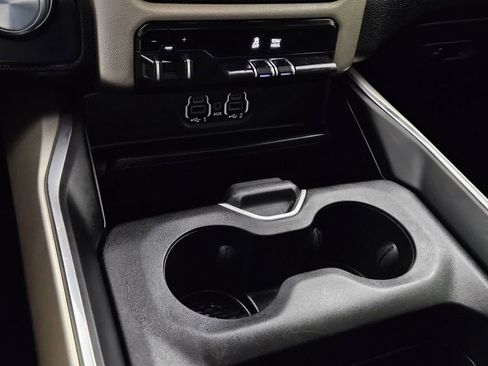 Used 2020 RAM 1500 Laramie AWD/4WD image 19