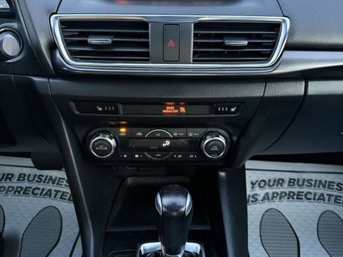 Used 2018 MAZDA MAZDA3 Grand Touring FWD image 16