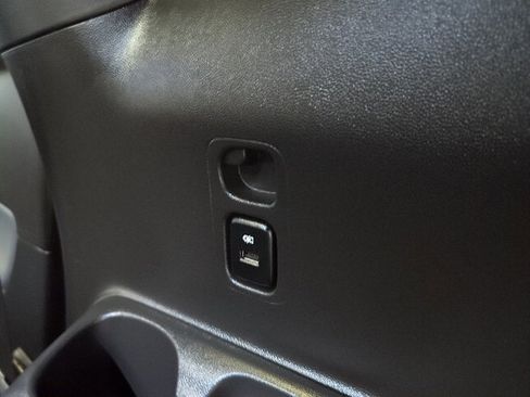 Used 2023 Buick Enclave Essence image 37