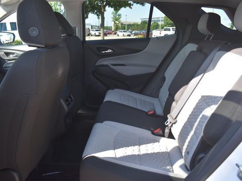 Used 2024 Chevrolet Equinox LT FWD image 16
