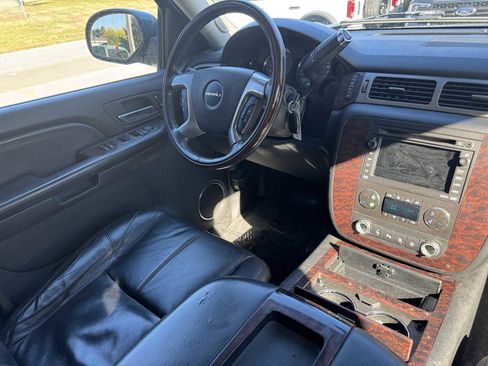 Used 2007 GMC Yukon Denali image 25