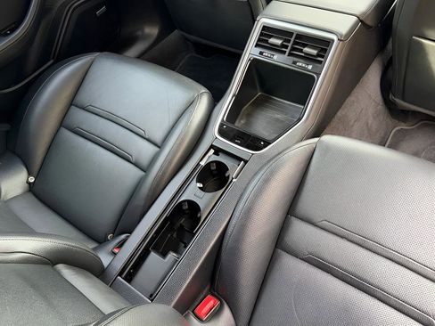 Used 2019 Porsche Panamera 4 image 29