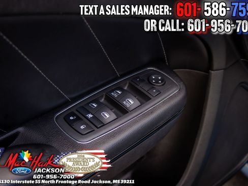 Used 2022 Dodge Charger SXT w/ Plus Group RWD image 12