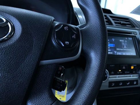 Used 2014 Toyota Camry LE image 26