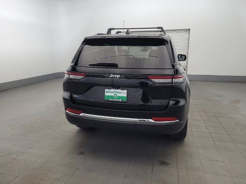 Used 2022 Jeep Grand Cherokee Limited 4xe image 7