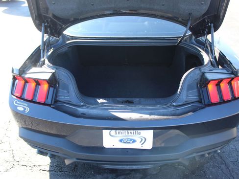 Used 2024 Ford Mustang GT Premium image 15