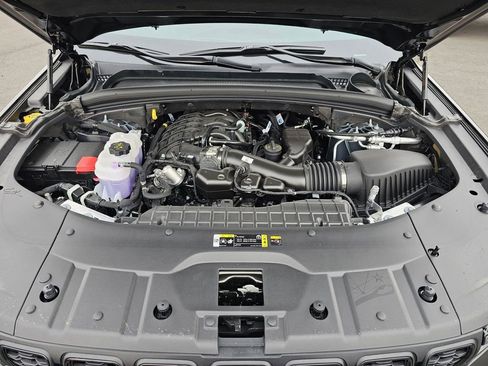 New 2025 Jeep Grand Cherokee L Altitude image 9