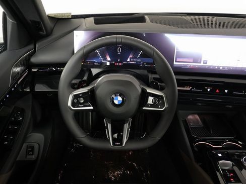 Used 2026 BMW 530i w/ M Sport Package RWD image 3