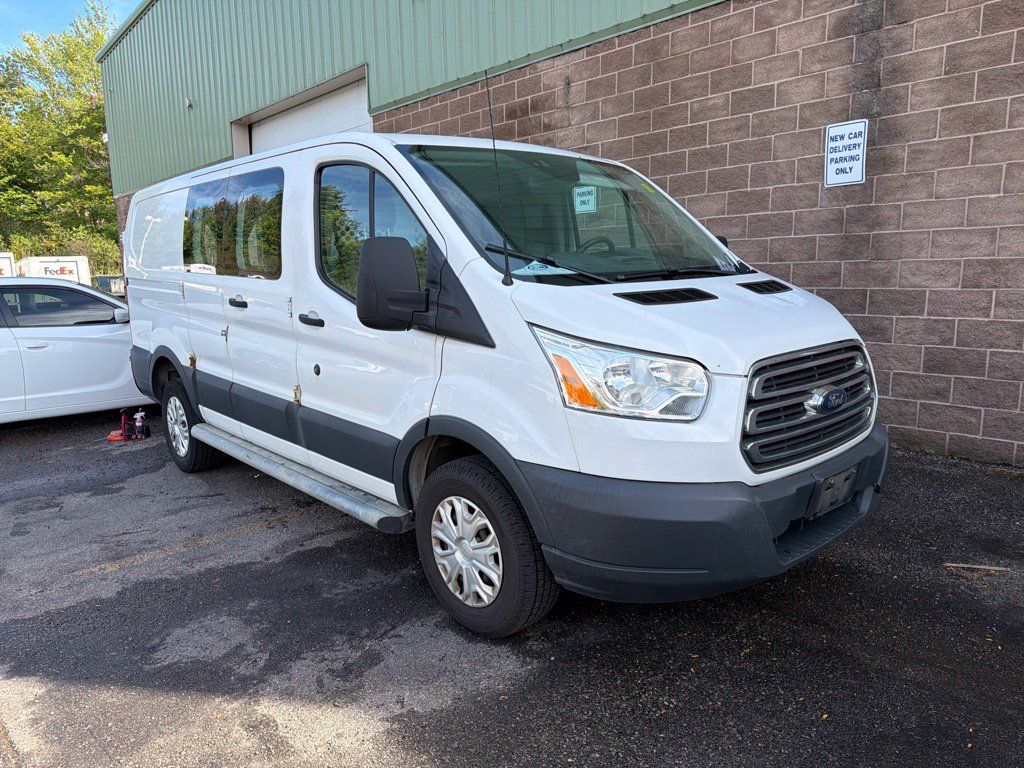 Used 2016 Ford Transit 250 130 Low Roof w/ Exterior Upgrade Package RWD image 2