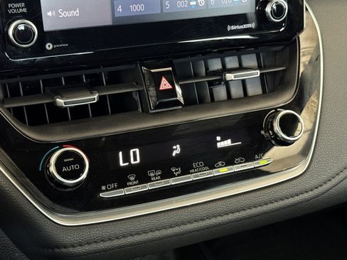Used 2021 Toyota Corolla SE FWD image 18