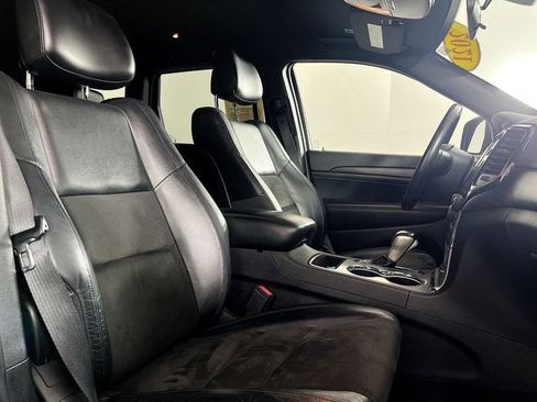 Used 2021 Jeep Grand Cherokee Laredo X image 26