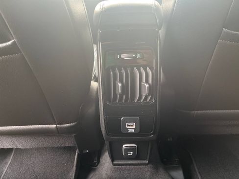 Used 2024 Jeep Compass Latitude AWD/4WD image 16